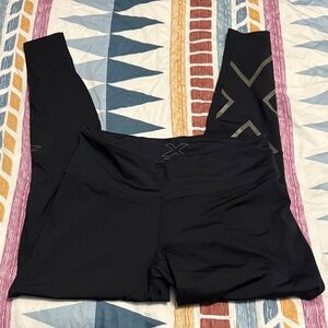 2XU Black Compression Leggings - Women’s M